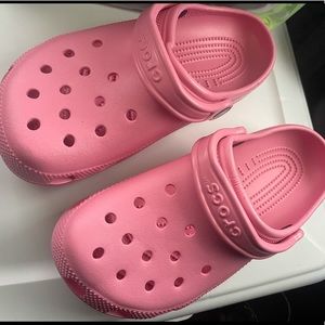 New Pink crocs
